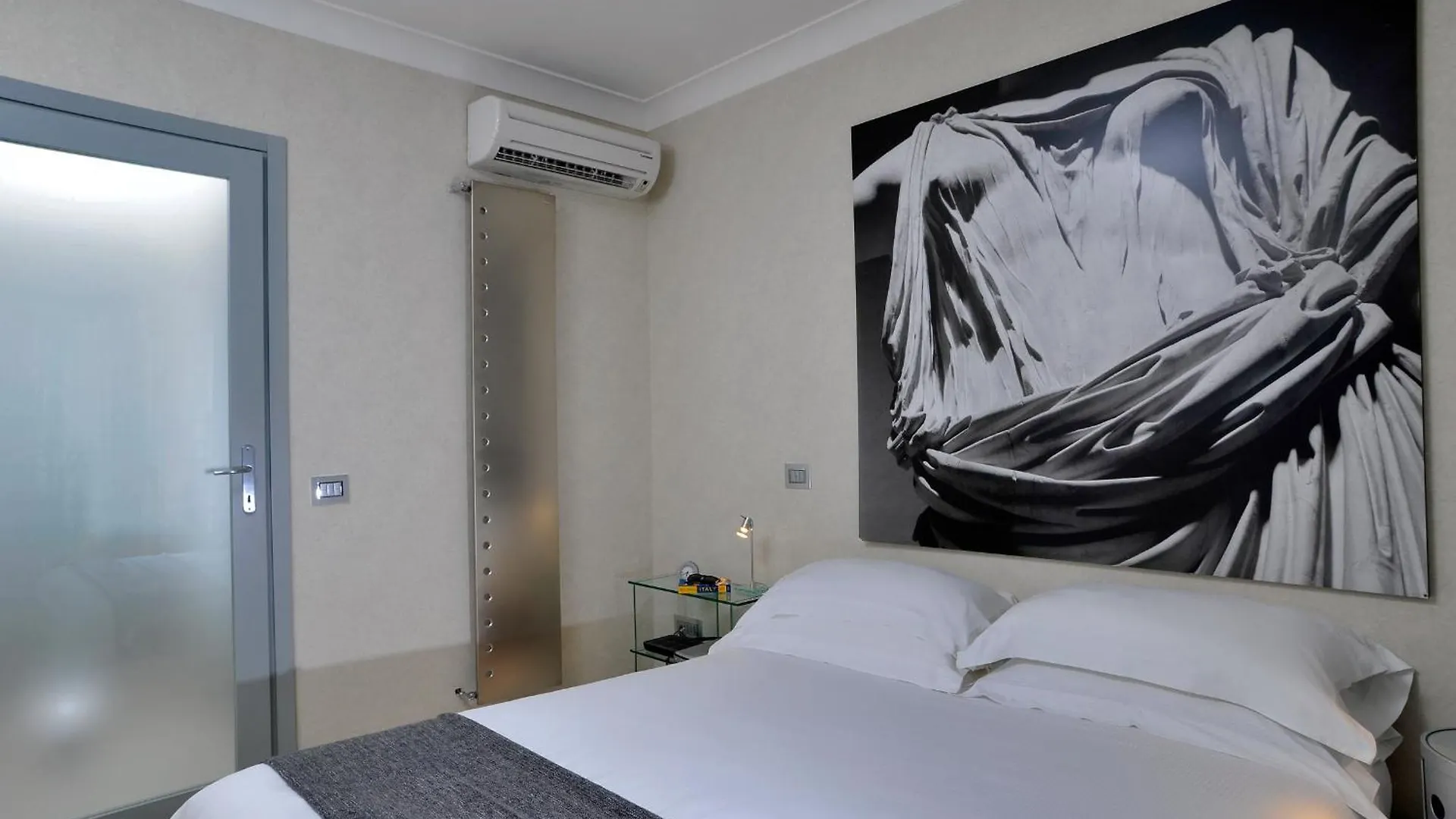 B&B Best Pantheon 2*, Rom Italien